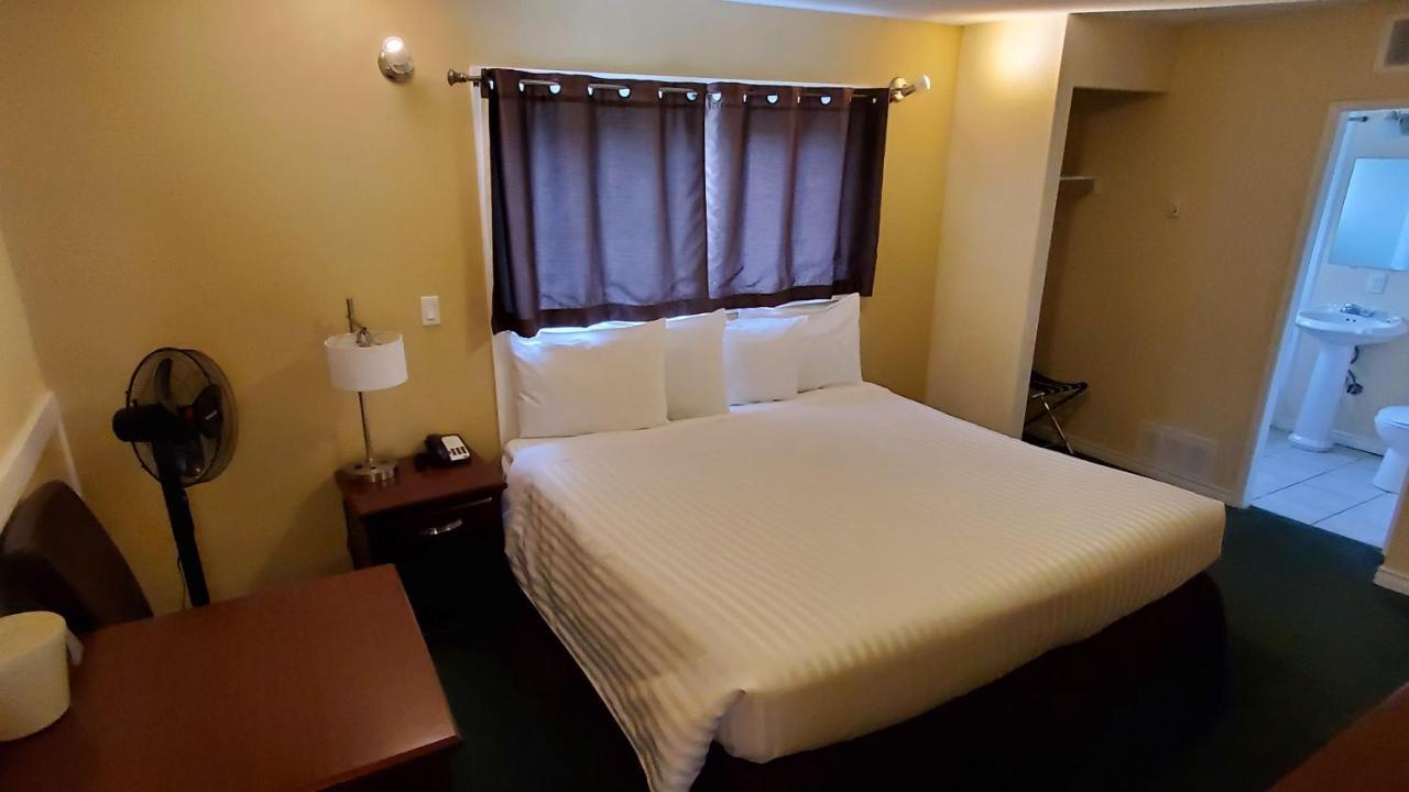 Comox Valley Inn & Suites Courtenay Bagian luar foto