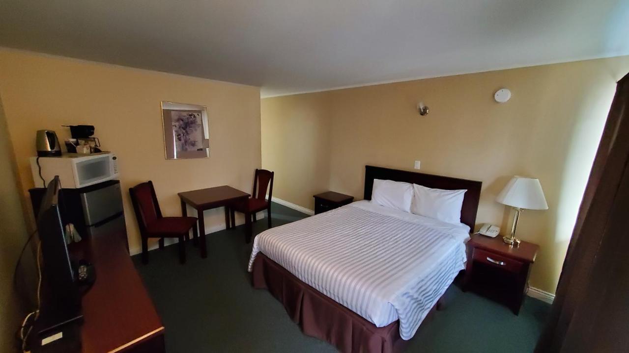 Comox Valley Inn & Suites Courtenay Bagian luar foto